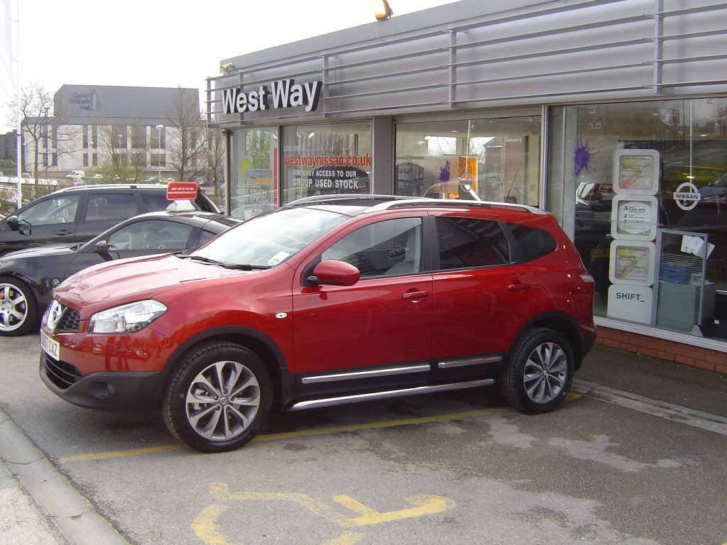 Nissan magnetic red qashqai #3