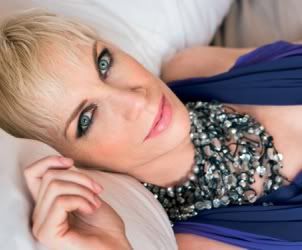 annie-lennox_001696_4_MainPicture.jpg