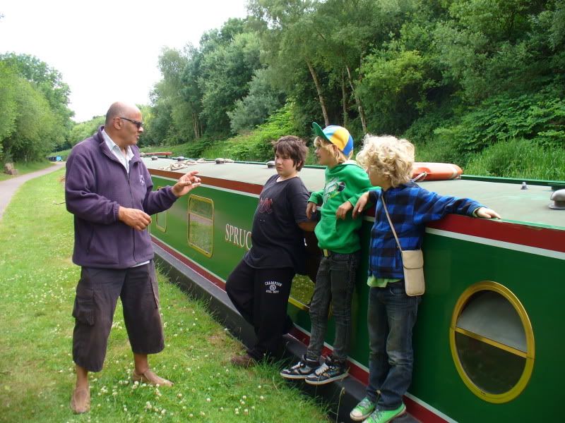 Middlewich Narrowboats Photos Holidays Afloat Canal World