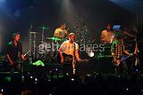 http://i422.photobucket.com/albums/pp310/mcflyworldru/McFly%20in%20Argentina%202009/th_l_2999891c5b634e84a02d9cfec73fa0c9.jpg