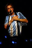 http://i422.photobucket.com/albums/pp310/mcflyworldru/McFly%20in%20Argentina%202009/th_l_e14859ffdf574931af929144292fc13e.jpg