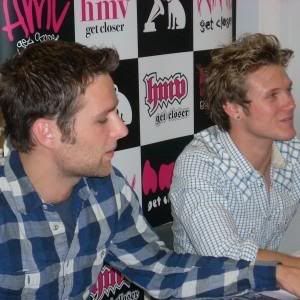 http://i422.photobucket.com/albums/pp310/mcflyworldru/McFly/l_d5ce5e90c0b04d3fa1f22221bd292337.jpg