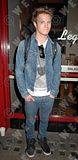 http://i422.photobucket.com/albums/pp310/mcflyworldru/McFly/th_l_30942597e3a9415a84a1ef931a949bc2.jpg