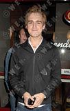 http://i422.photobucket.com/albums/pp310/mcflyworldru/McFly/th_l_5a2d86fea82d4fb9a204dc37071bc97e.jpg