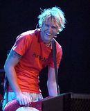 http://i422.photobucket.com/albums/pp310/mcflyworldru/Dougie%20Poynter/th_542545.jpg