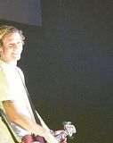 http://i422.photobucket.com/albums/pp310/mcflyworldru/Dougie%20Poynter/th_8676.jpg